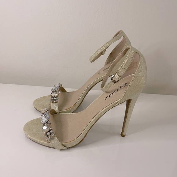 Zigi Soho gold metallic embellished strappy heeled sandal stiletto. Size 10. - Picture 2 of 8